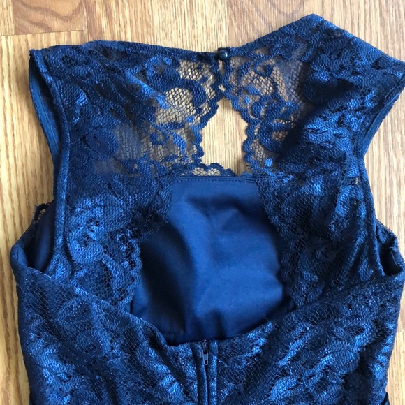 Teeze Me | Navy Blue Lace Mini Dress | Size 1 - Picture 4 of 8